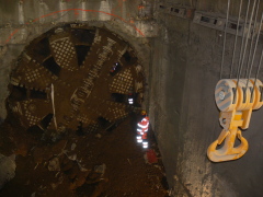 Pražské metro, mostový jeřáb GDMJ 60t pro Metrostav